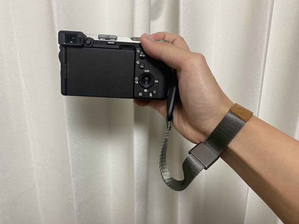 【一眼カメラ】超便利アタッチメント「ピークデザイン」のハンドストラップ知ってる？