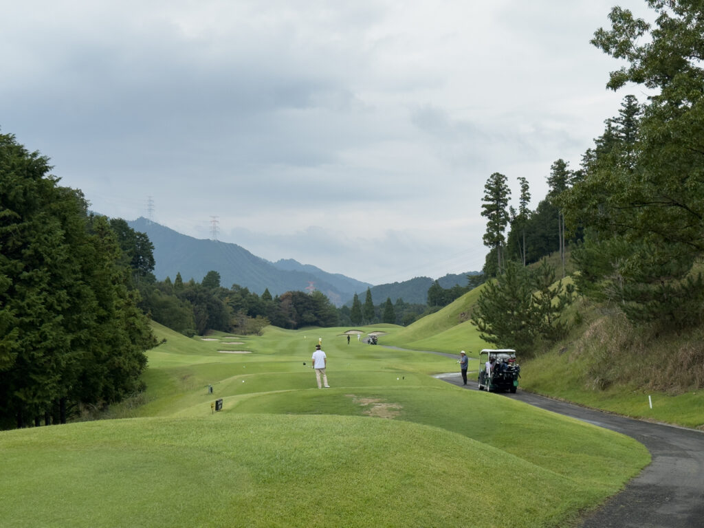 人生初のゴルフへ行ってきました!