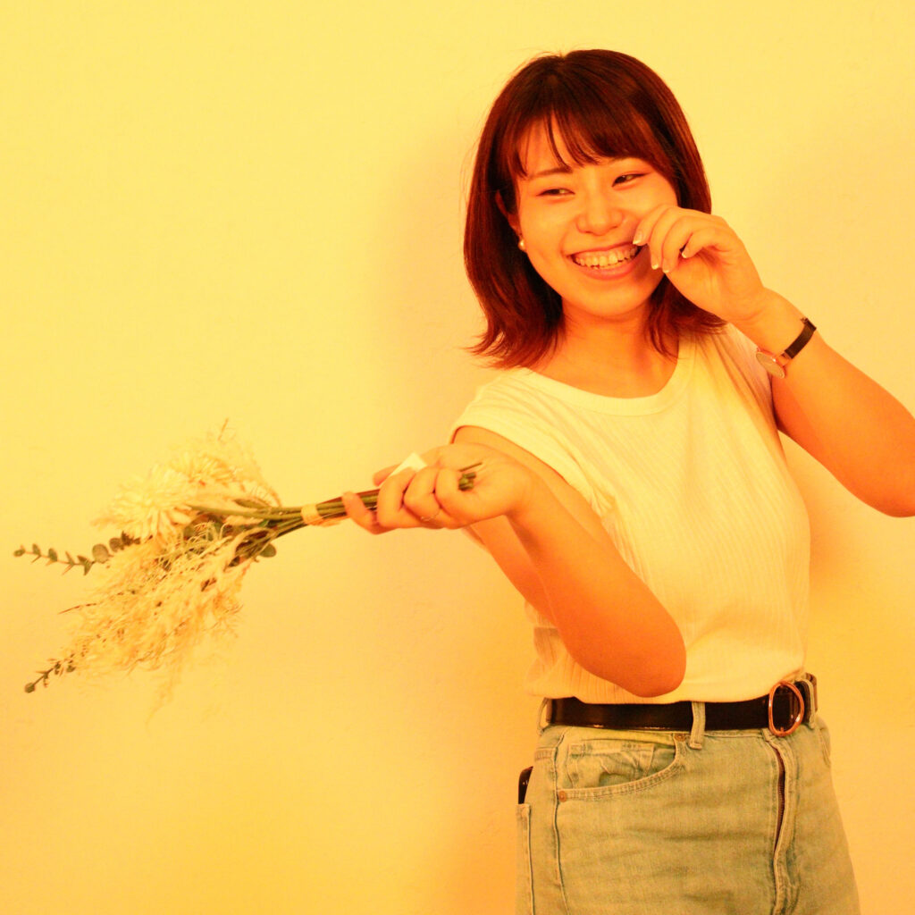 普通の照明だけじゃない！カラーライトであなたもモデルみたいになれます！