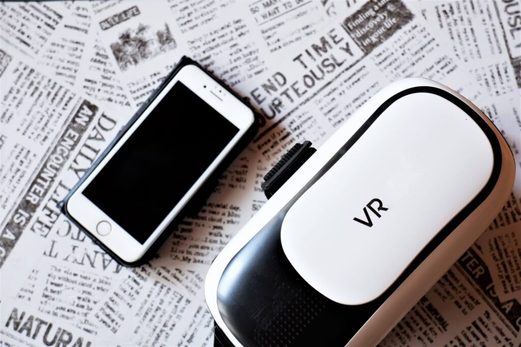 【コンテンツ作りのポイント】「AR」と「VR」の違いって何？それぞれのオススメ活用例