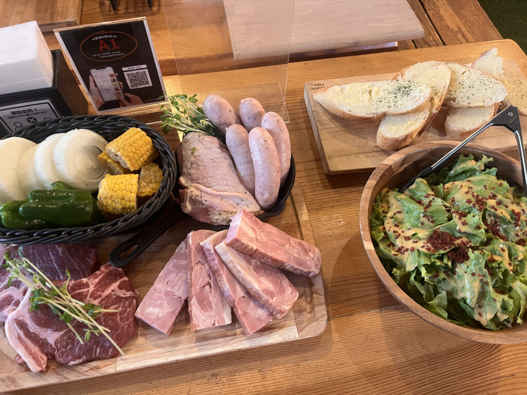 室内グランピングに行ってきました。