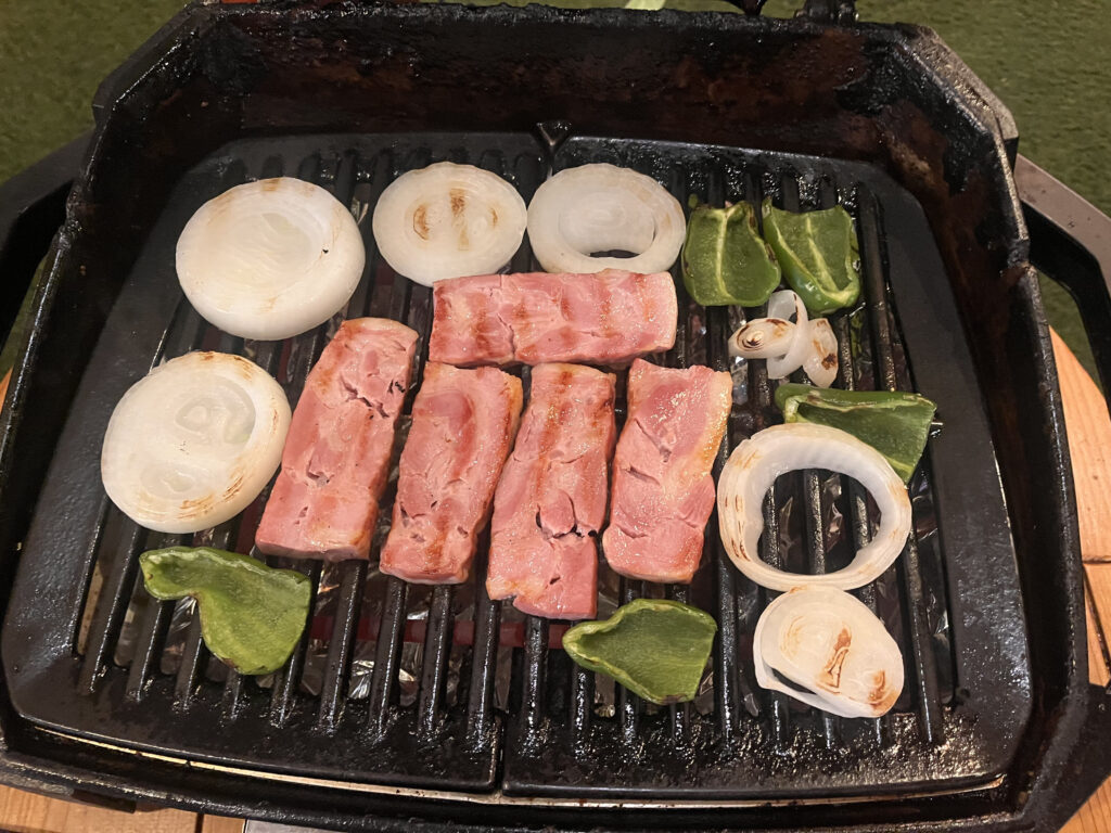 室内グランピングに行ってきました。