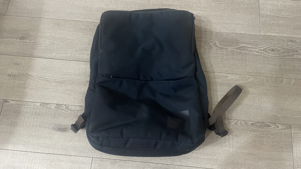 新しく仕事用リュックを買ったからみてほしい